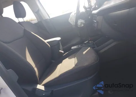 2025 Ford Maverick Xl z USA, uszkodzony, nr VIN 3FTTW8A35SRA24963